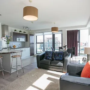 Grand Canal Square Apartment